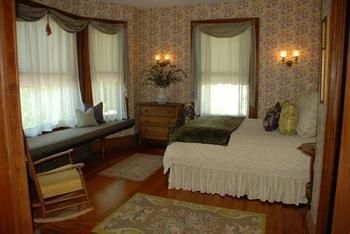 Circular Manor Bed And Breakfast Saratoga Springs Exterior photo