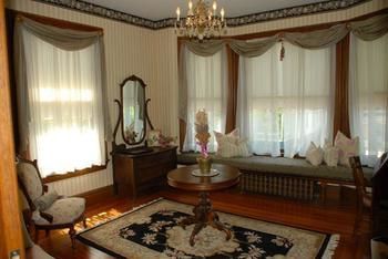 Circular Manor Bed And Breakfast Saratoga Springs Exterior photo