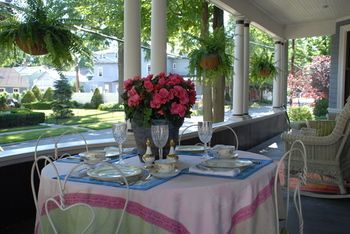 Circular Manor Bed And Breakfast Saratoga Springs Exterior photo