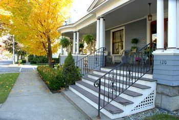 Circular Manor Bed And Breakfast Saratoga Springs Exterior photo